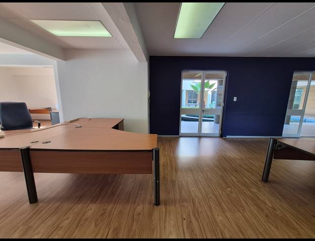 118M² OFFICE TO LET IN RIVONIA